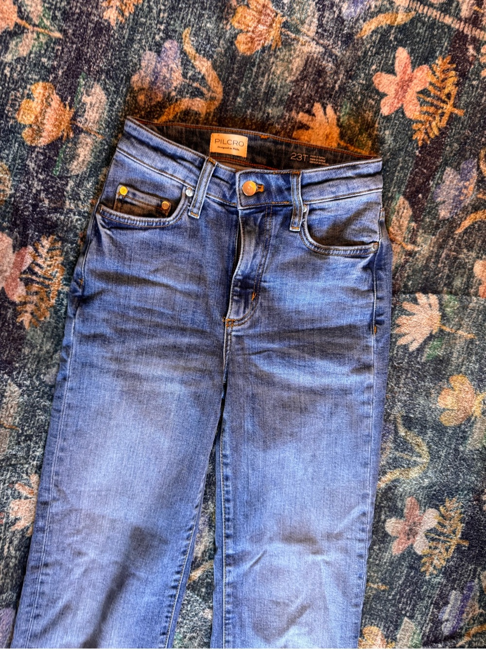 Pilcro Straight-Leg Jeans in Blue with Cuffed Hem - Picture 3 of 10